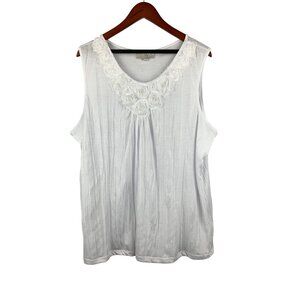 Carolyn Taylor White Sleeveless Top 2X With Floral Embellishment